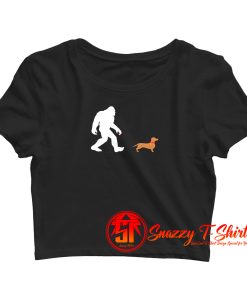 Bigfoot walking a daschund Crop Top Shirt