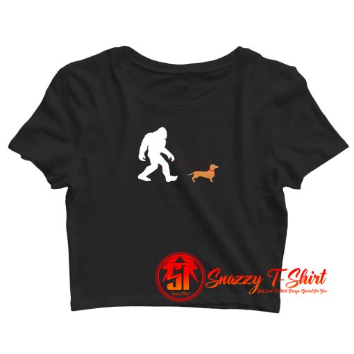 Bigfoot walking a daschund Crop Top Shirt